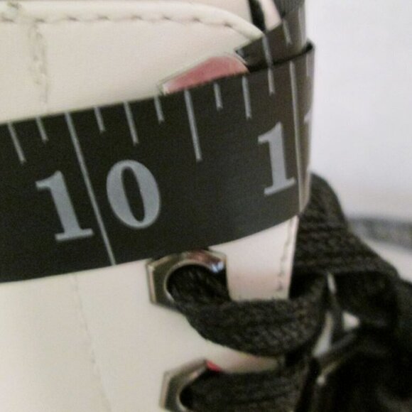 NIB Cushionaire DUNES Cannon Lace Up Vegan Leather Ankle Boots White Size: 8.5 - Picture 11 of 11